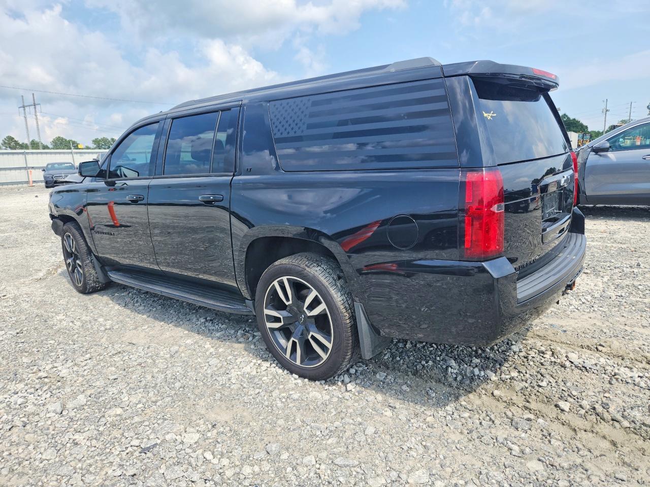 2018 Chevrolet Suburban K1500 Lt - zdjęcie 2