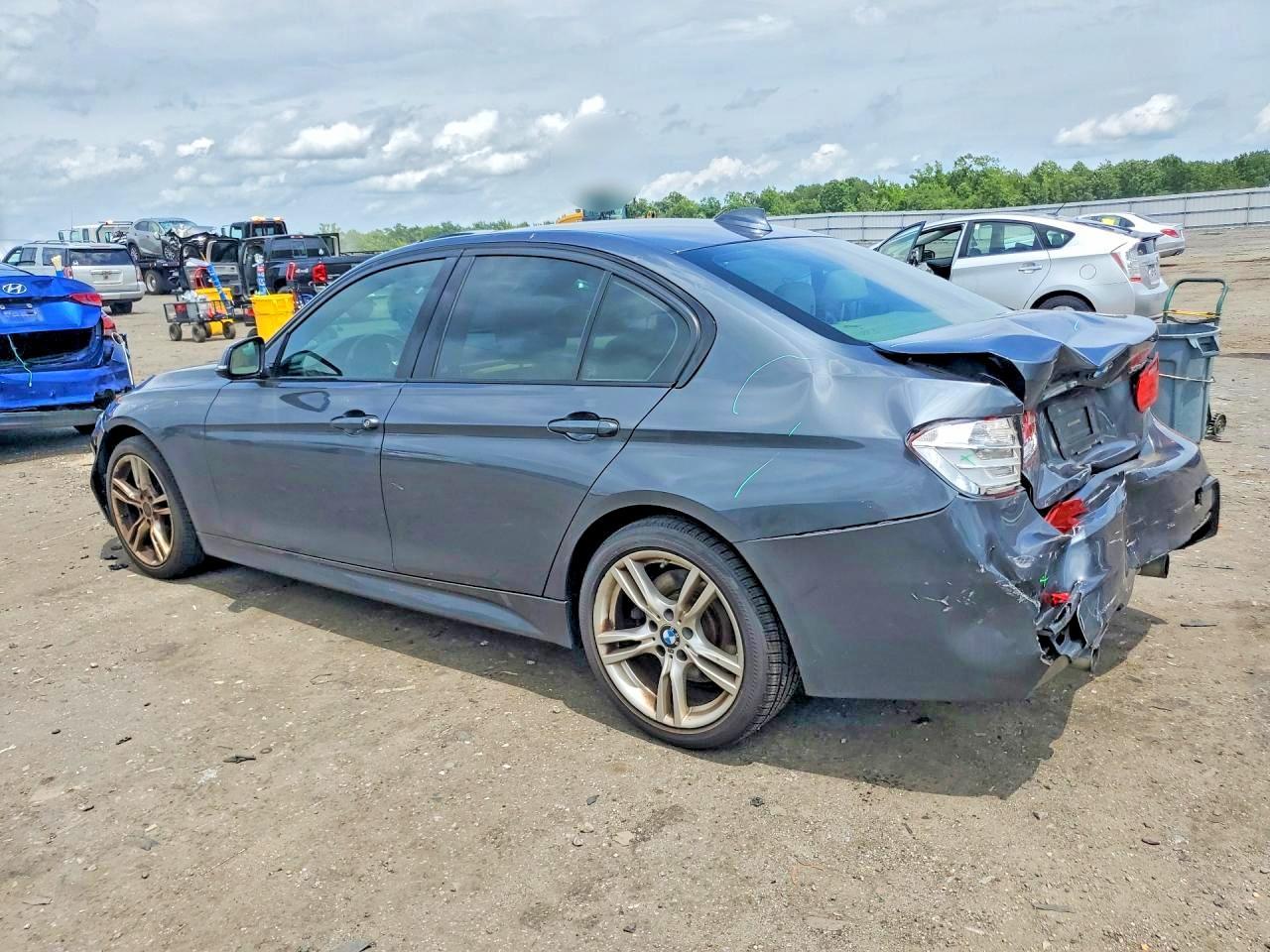 2015 BMW Seria 3 335i - zdjęcie 2