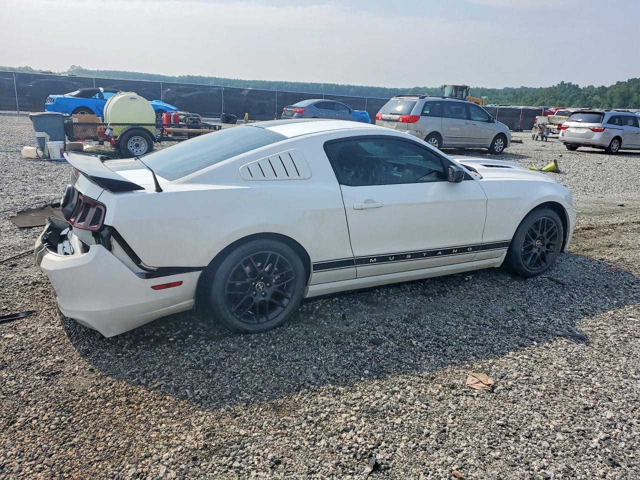 2014 Ford Mustang - zdjęcie 3