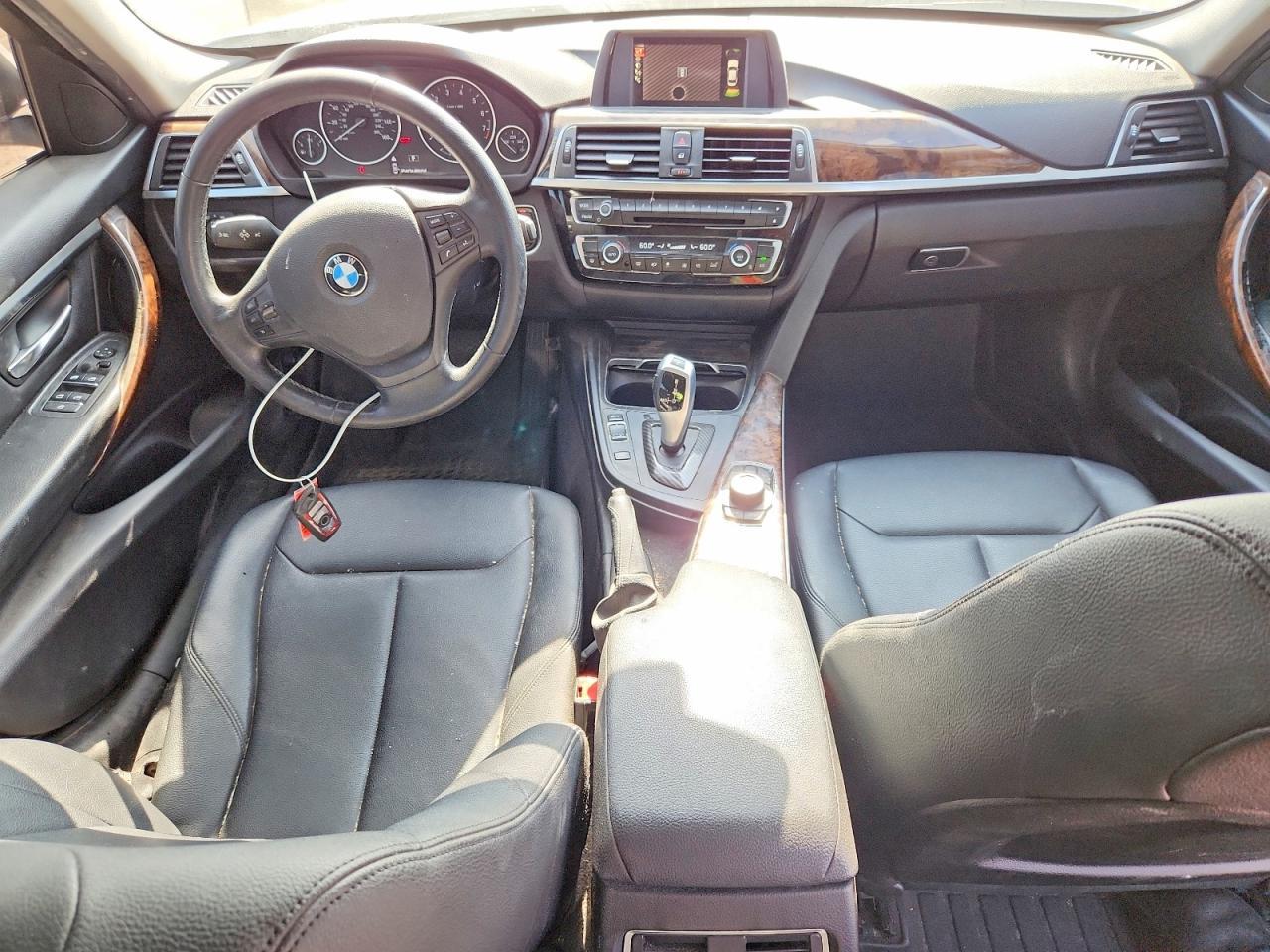 2017 BMW 320 I - zdjęcie 8
