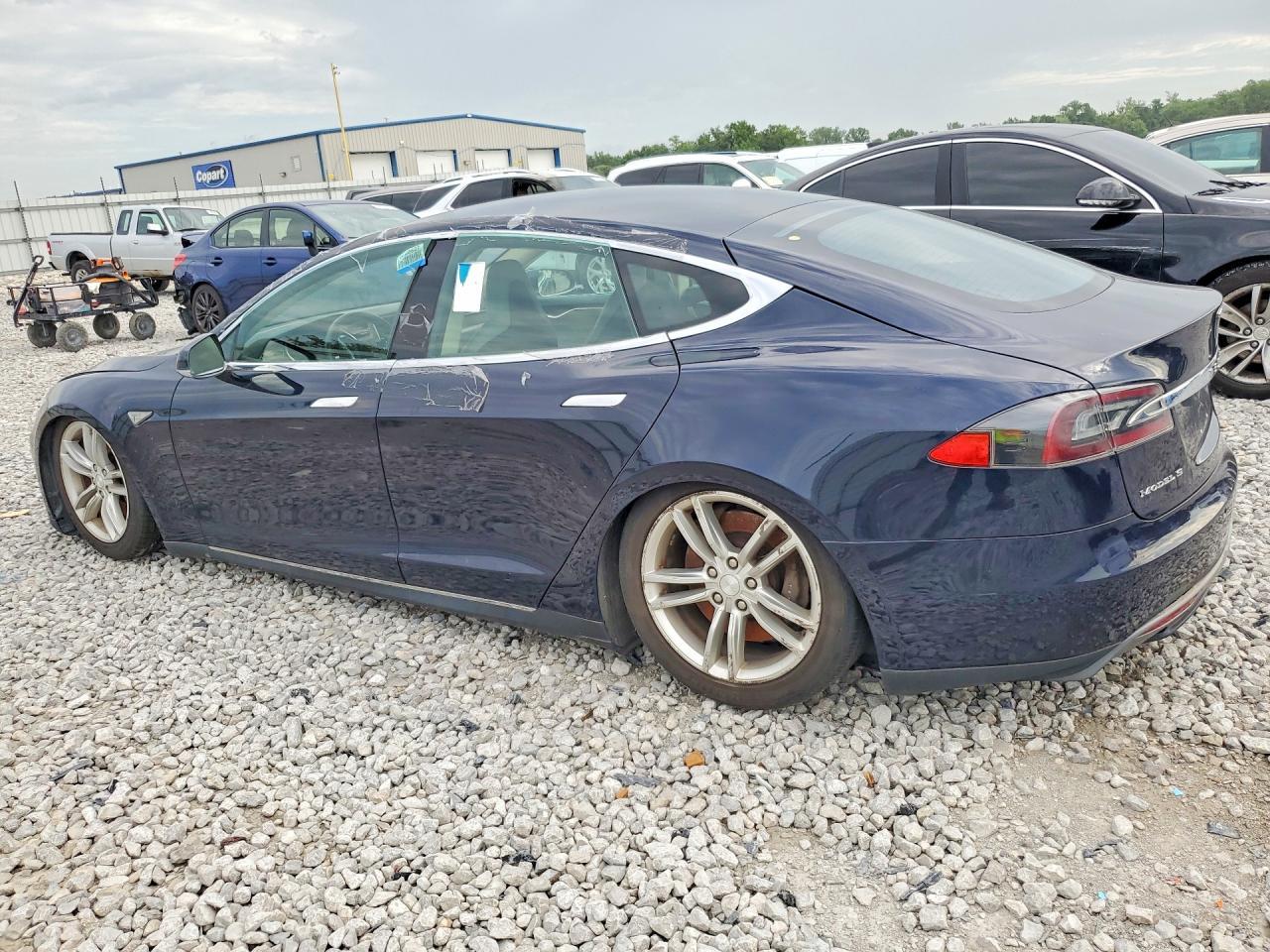 2013 Tesla Model S - zdjęcie 2