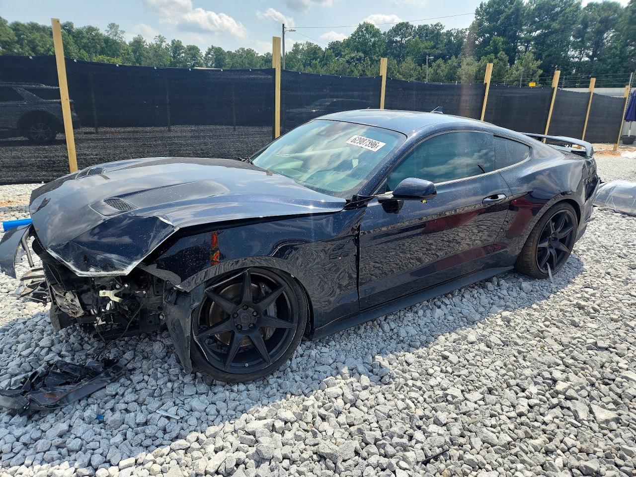 2021 Ford Mustang Gt - zdjęcie główne