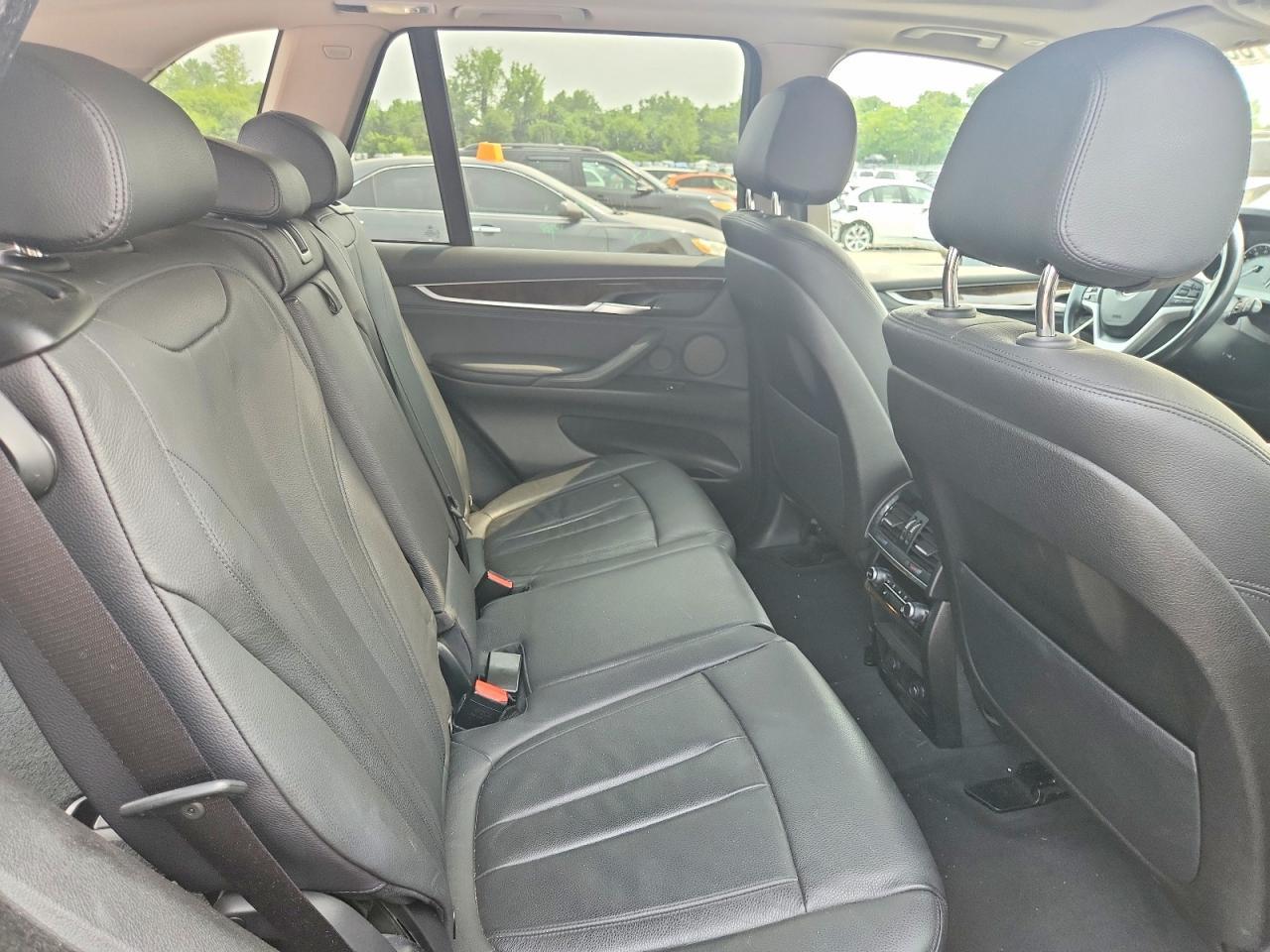 2015 BMW X5 xDrive35I - zdjęcie 11