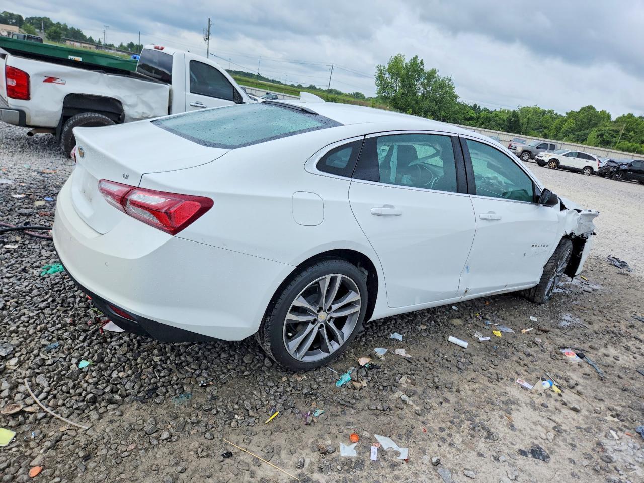 2024 Chevrolet Malibu Premier - zdjęcie 3