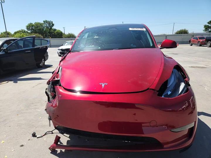2025 Tesla Model Y - zdjęcie 13