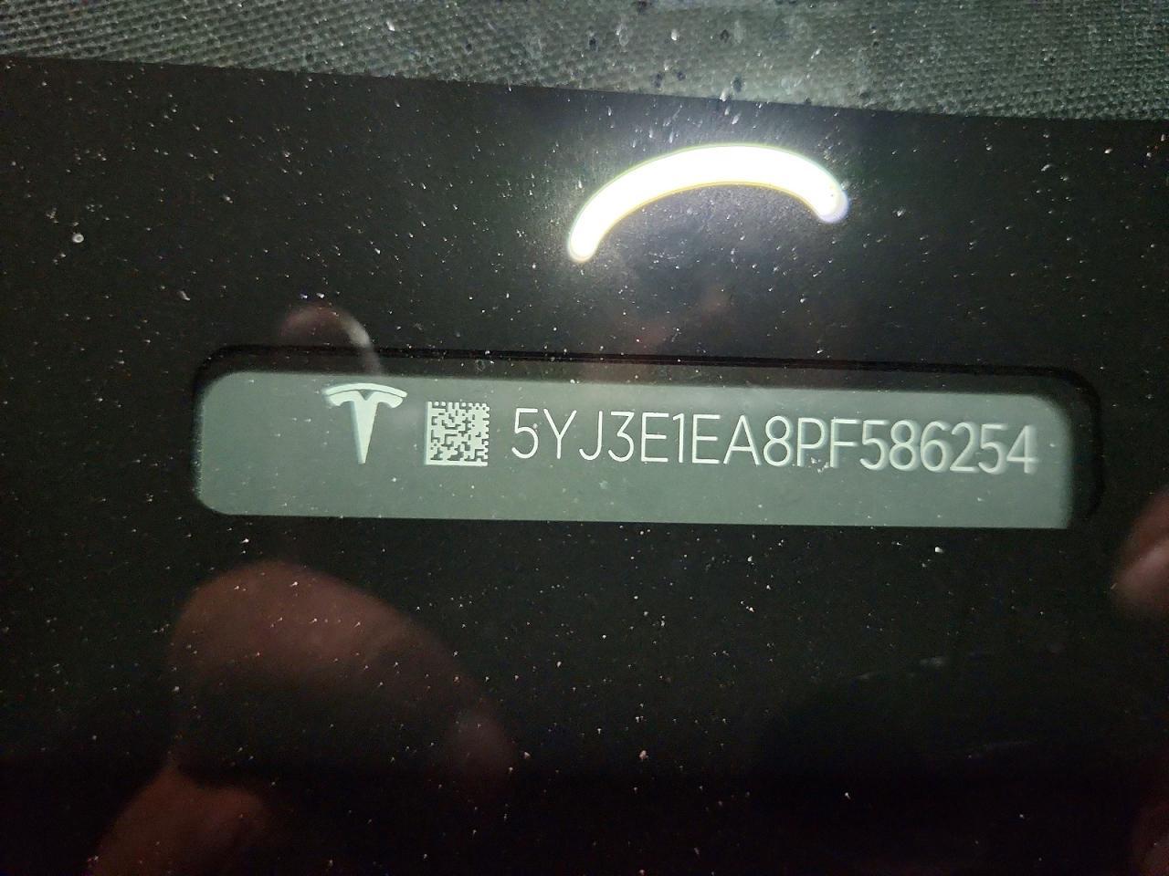 2023 Tesla Model 3 - zdjęcie 14