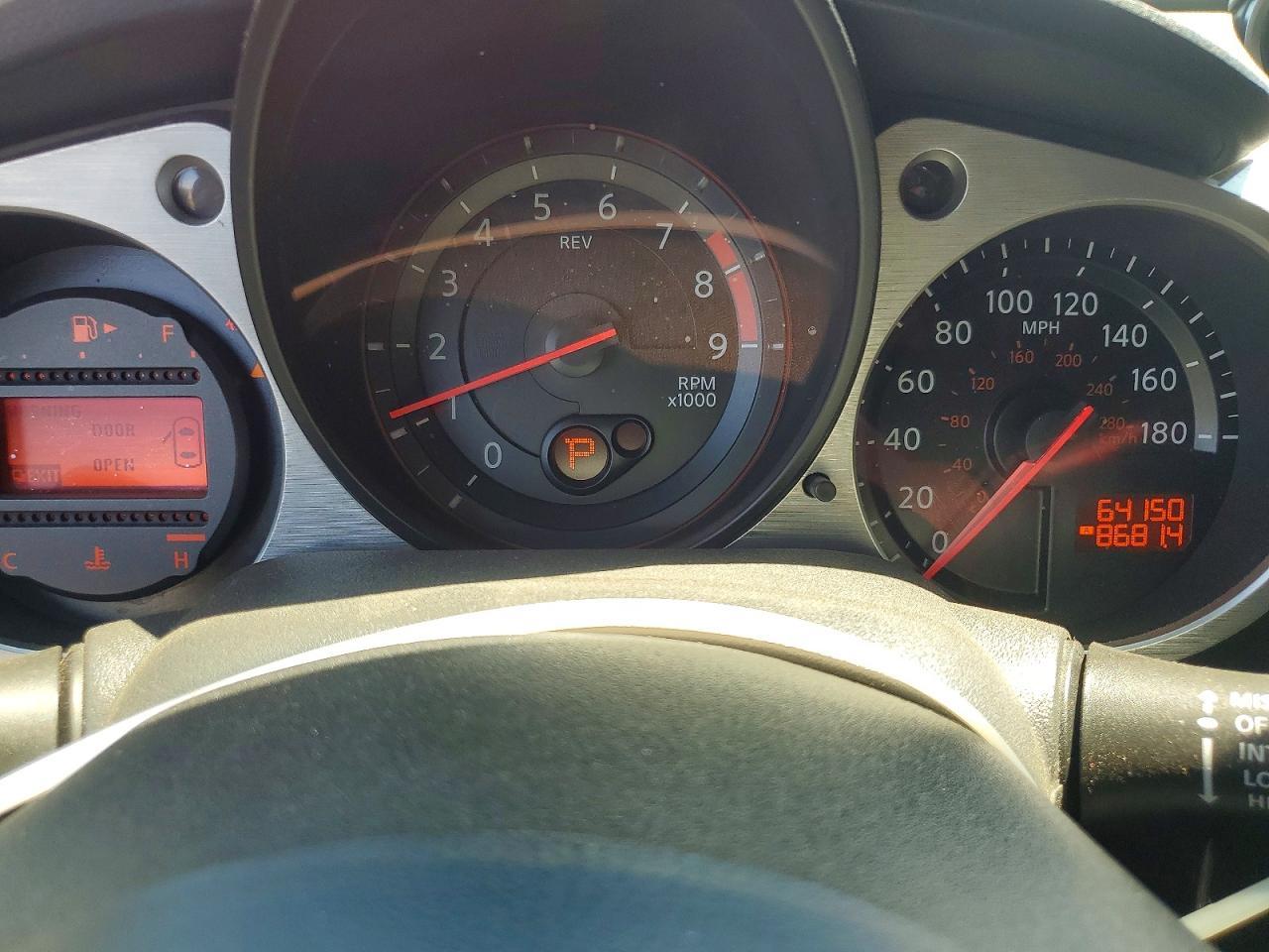 2015 Nissan 370Z Sport - zdjęcie 9