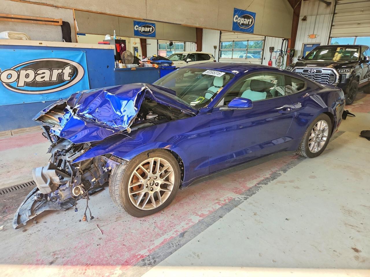 2015 Ford Mustang - zdjęcie główne