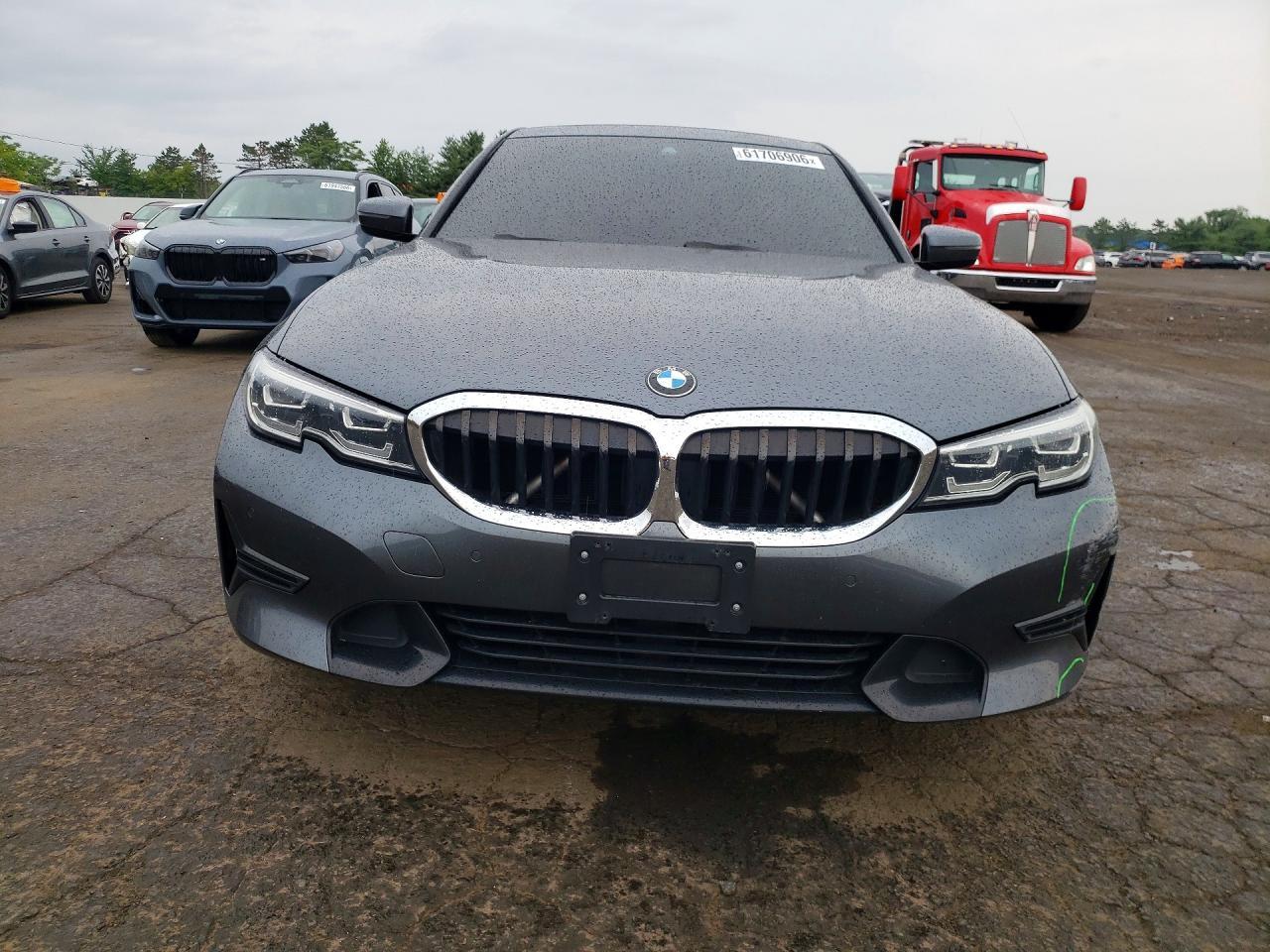 2021 BMW 330Xi - zdjęcie 5