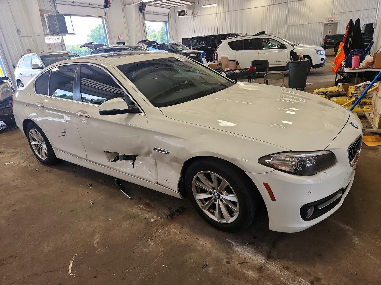 2015 BMW 528 Xi - zdjęcie 4