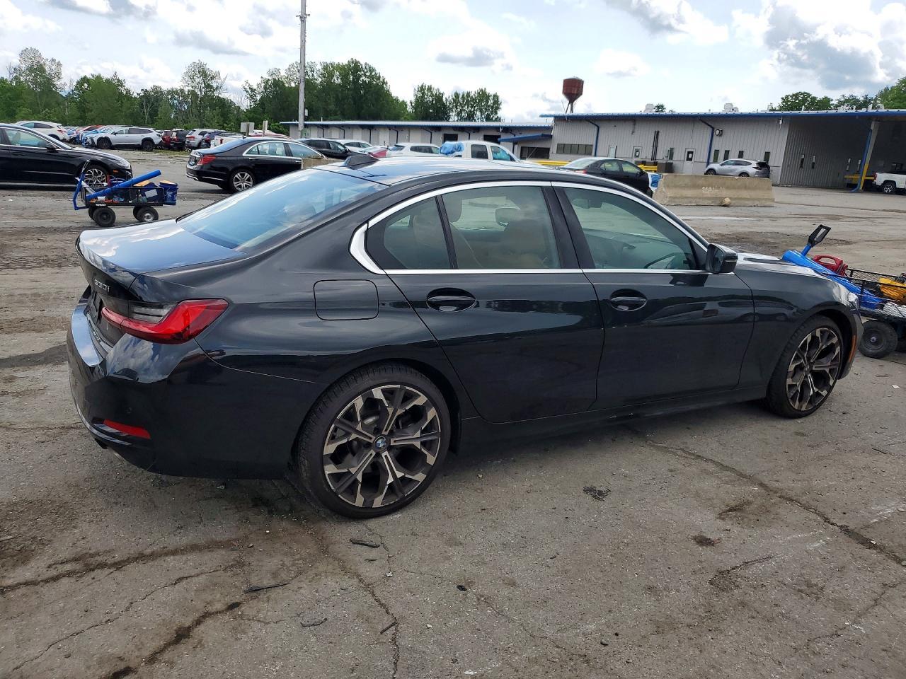2025 BMW 330Xi - zdjęcie 3