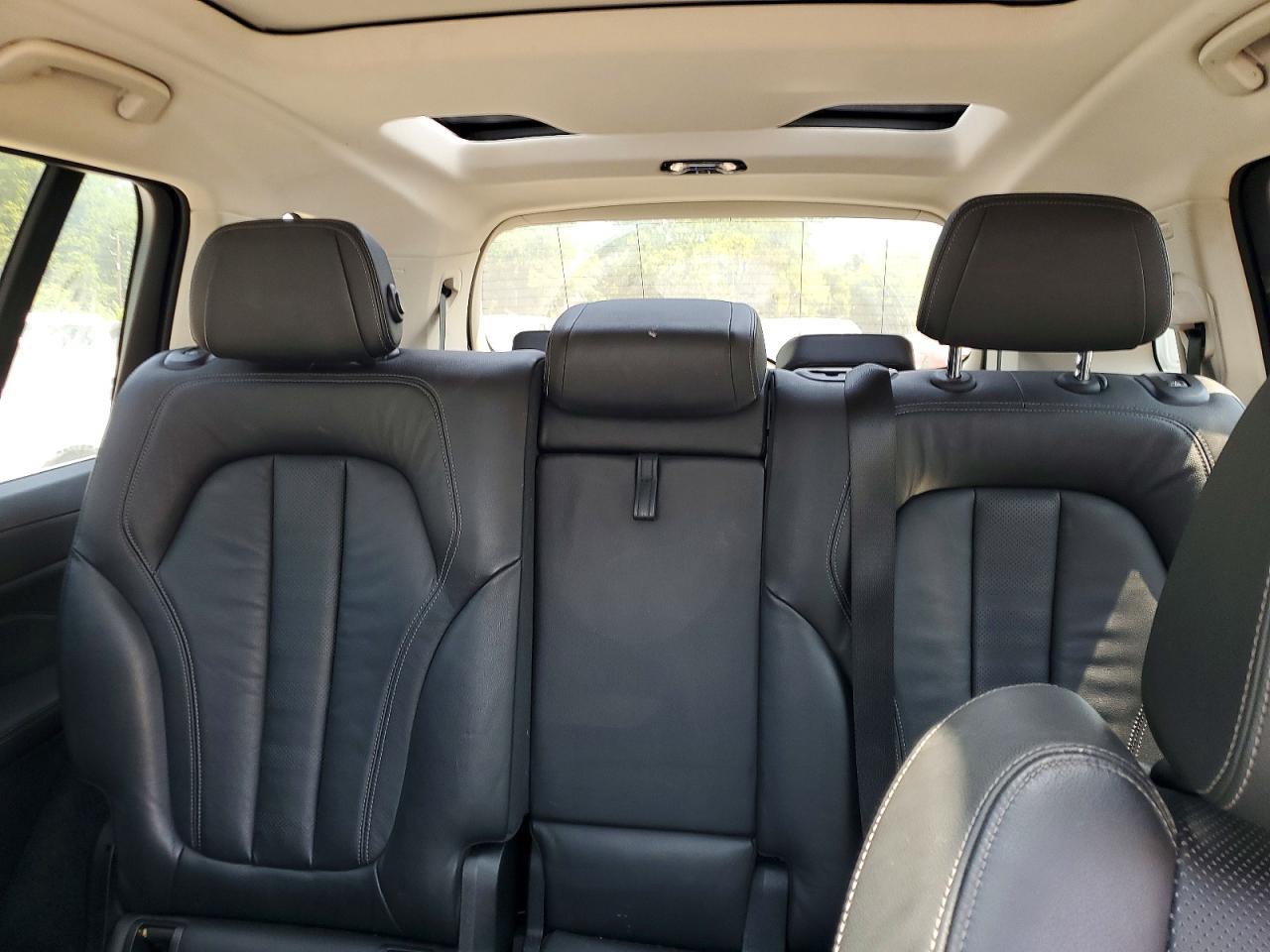 2021 BMW X7 xDrive40I - zdjęcie 10