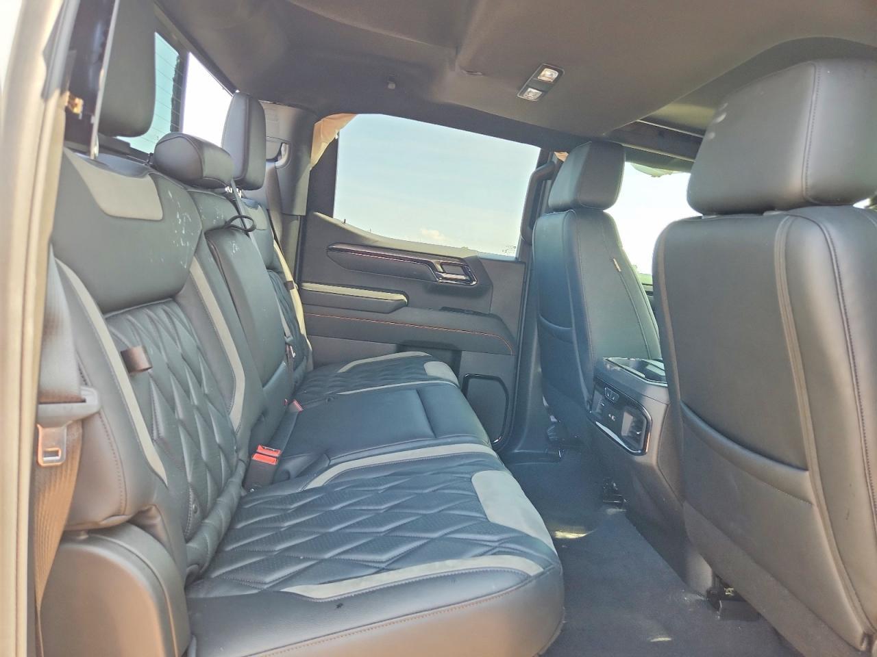 2026 GMC Sierra 1500 - zdjęcie 10