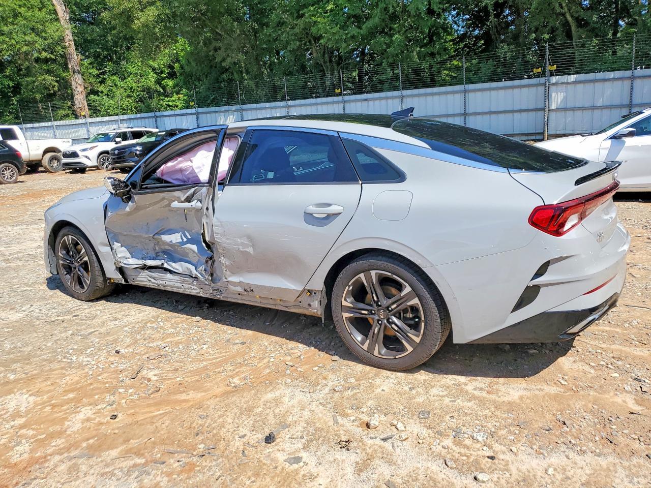 2021 Kia K5 Gt Line - zdjęcie 2