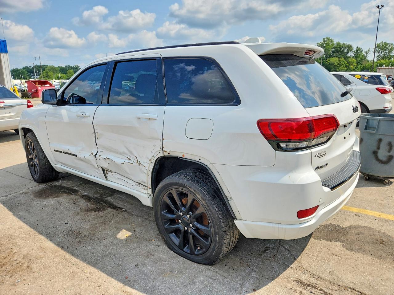 2018 Jeep Grand Cherokee Laredo - zdjęcie 2