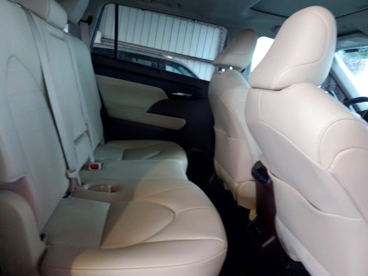2020 Toyota Highlander Xle - zdjęcie 11