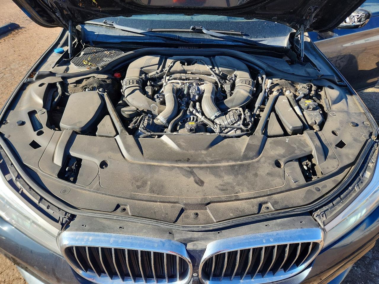2017 BMW 750 I - zdjęcie 11