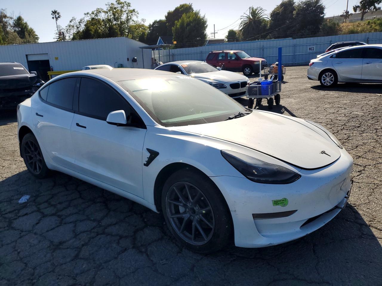 2023 Tesla Model 3 - zdjęcie 4