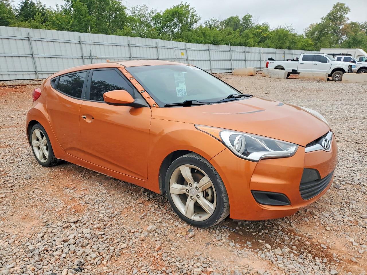 2015 Hyundai Veloster Base - zdjęcie 4