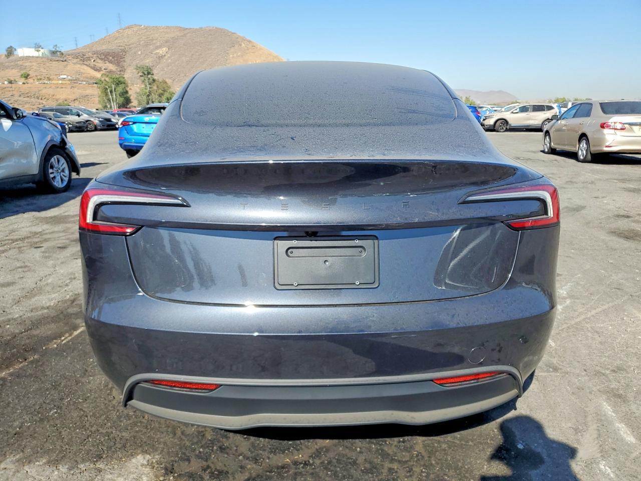 2026 Tesla Model 3 - zdjęcie 6