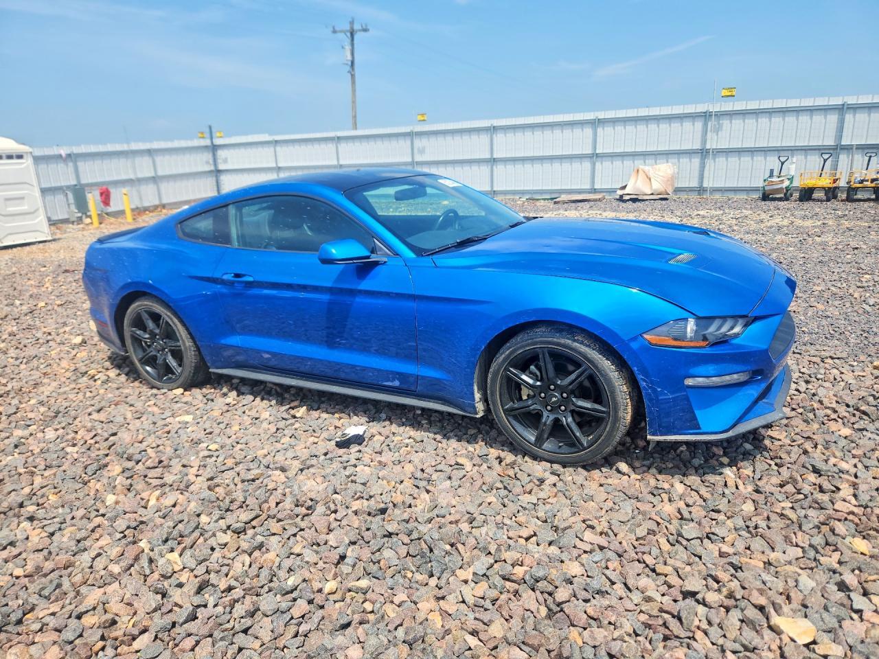 2019 Ford Mustang - zdjęcie 4