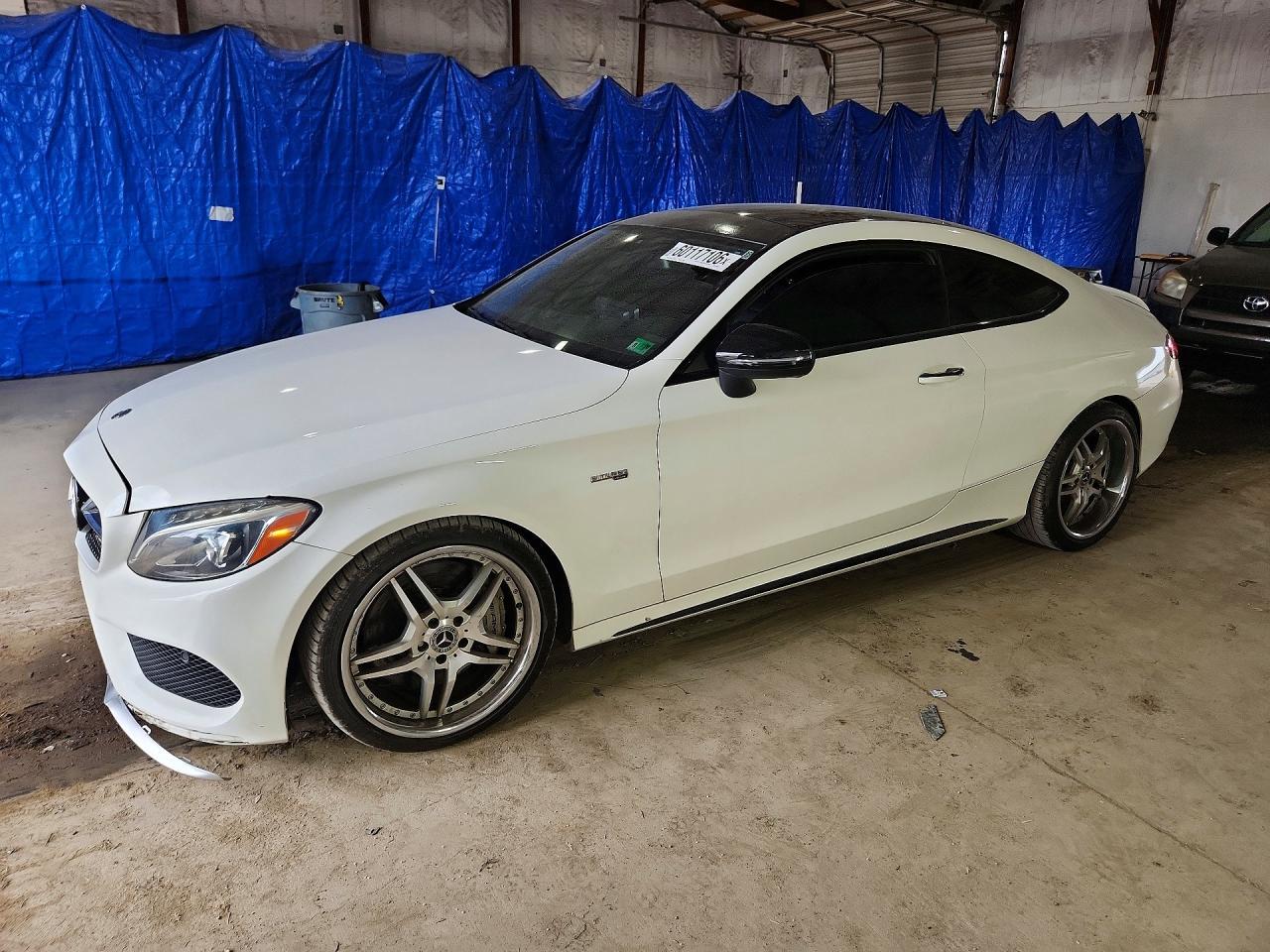 Mercedes-Benz AMG C 43 Coupe - zdjęcie 1