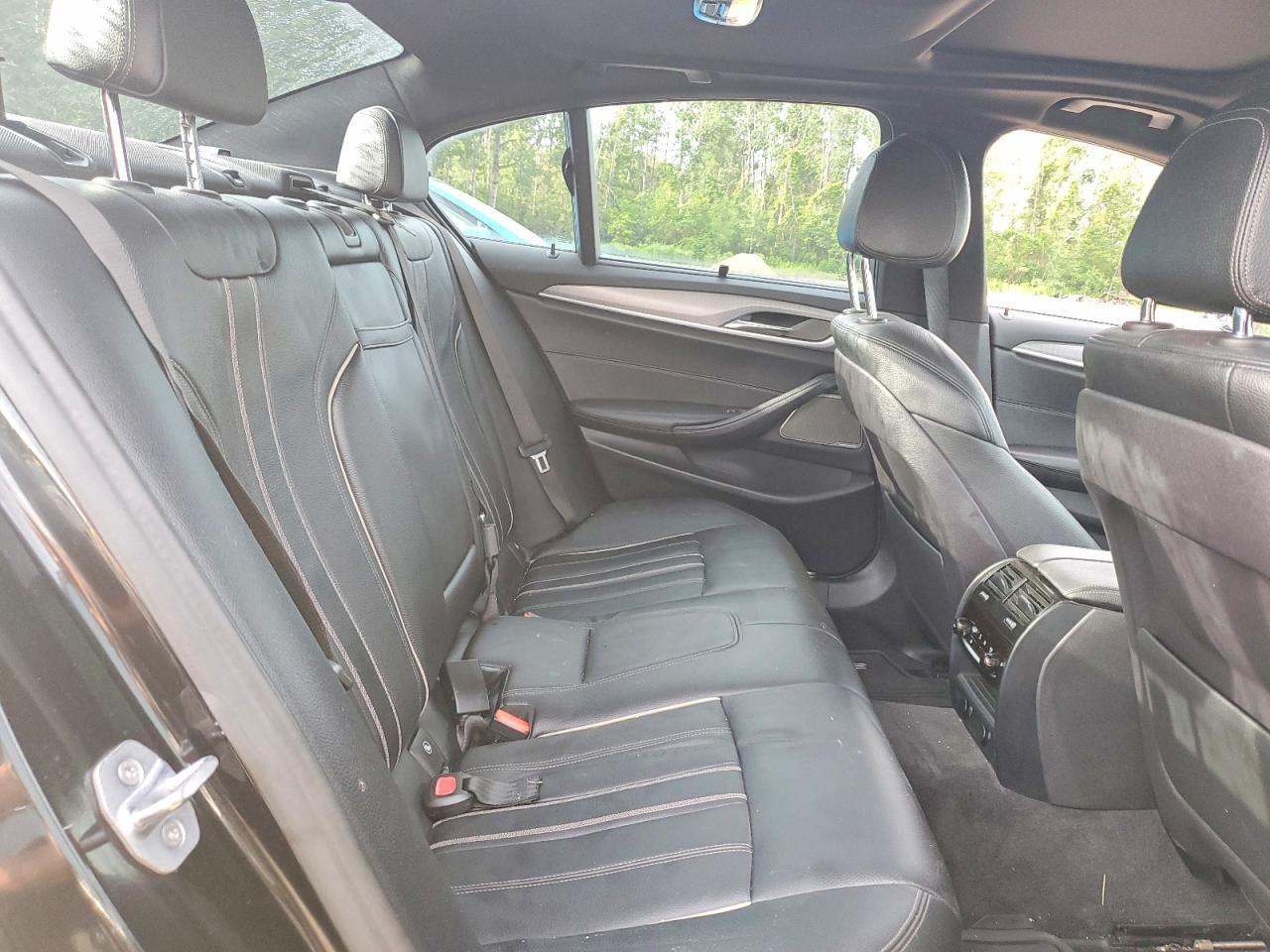2018 BMW Seria 5 530i - zdjęcie 10