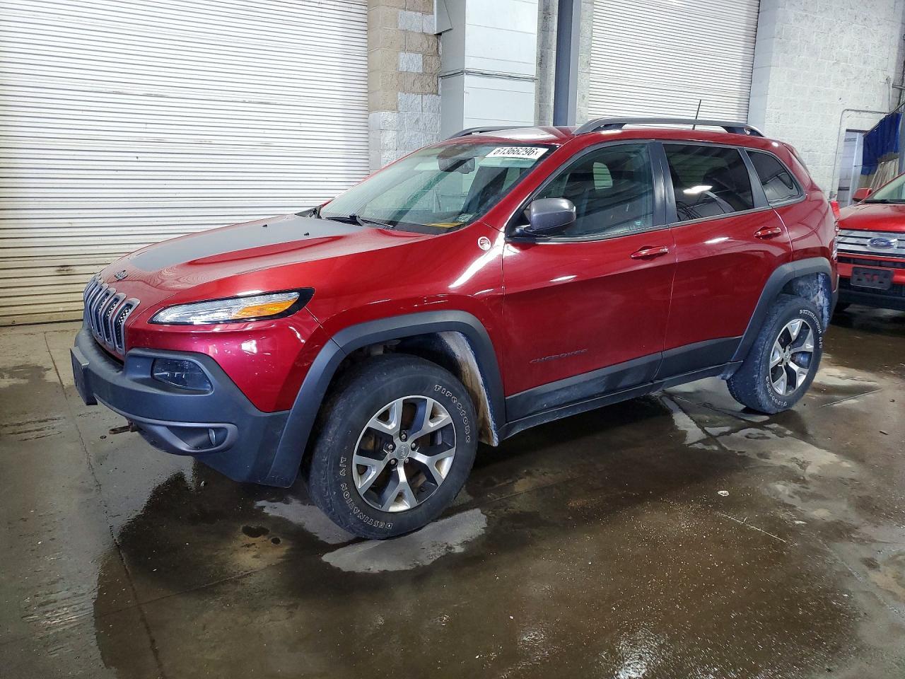 2016 Jeep Cherokee Trailhawk - zdjęcie główne