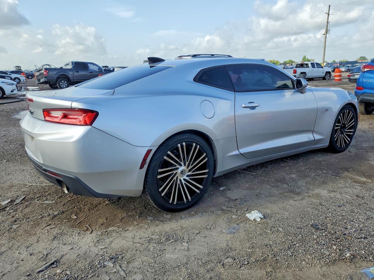 2018 Chevrolet Camaro Lt - zdjęcie 3