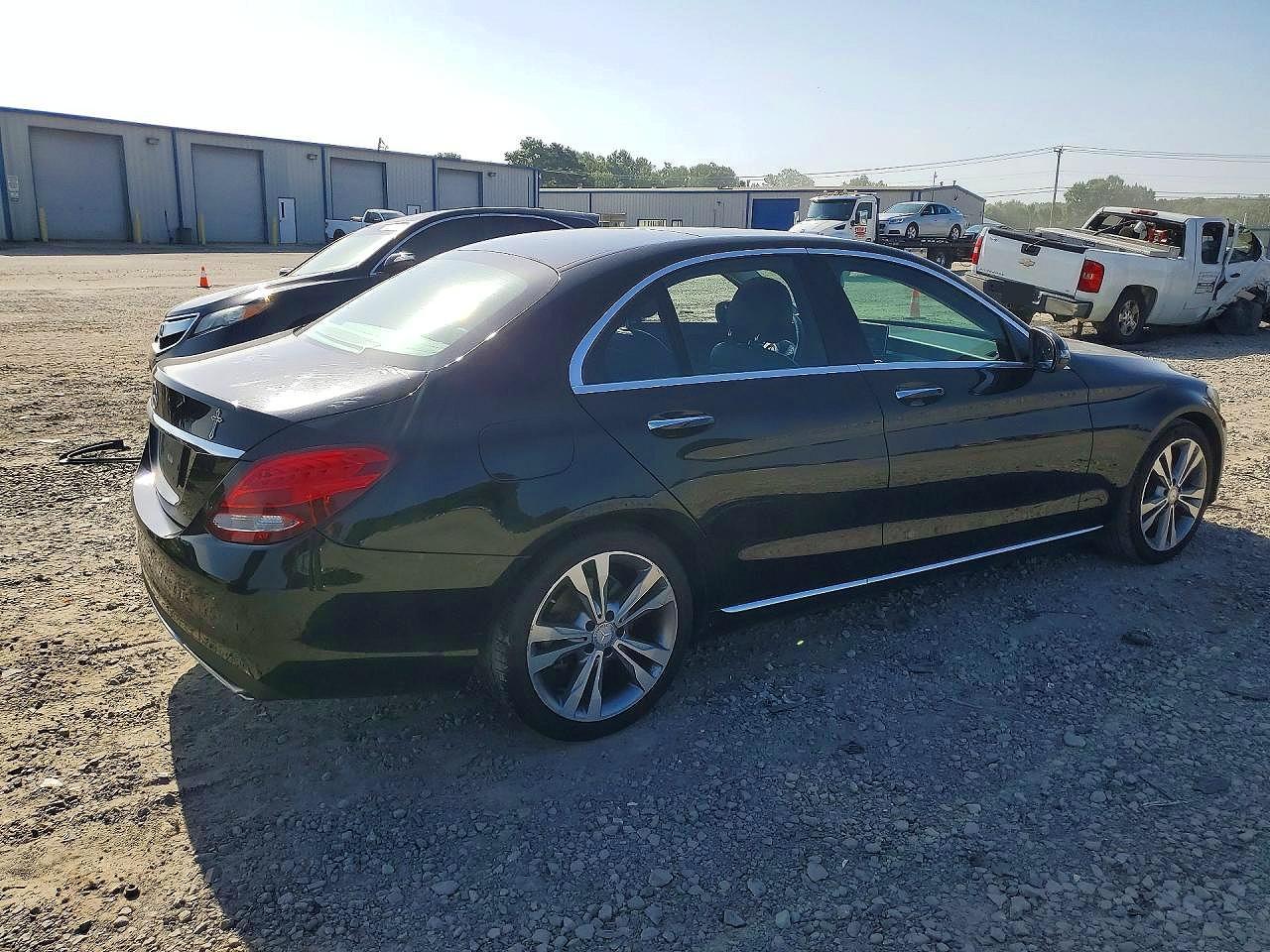 2016 Mercedes-Benz C 300 - zdjęcie 3