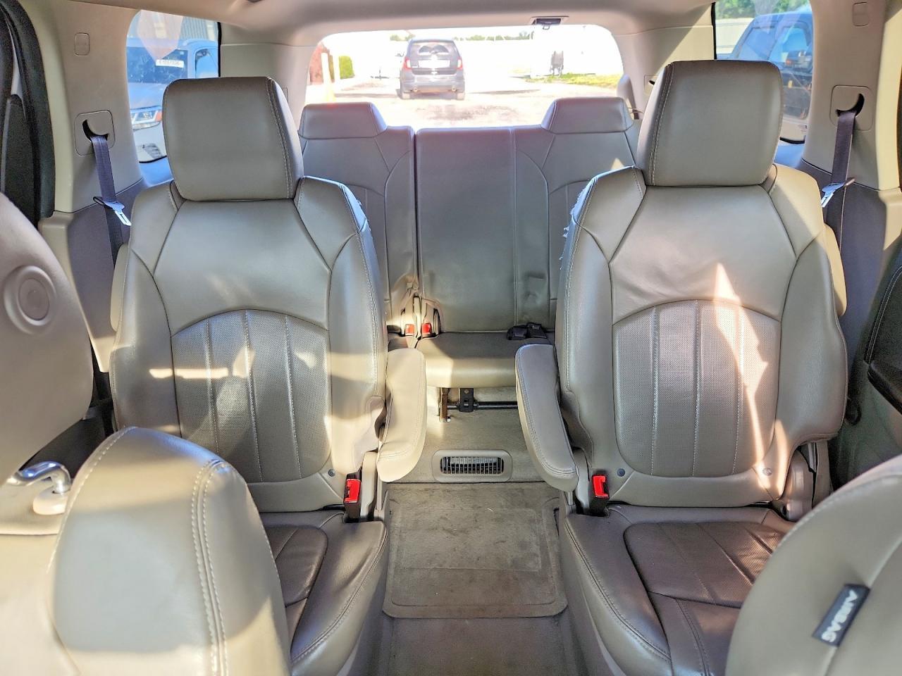 2016 GMC Acadia Denali - zdjęcie 10