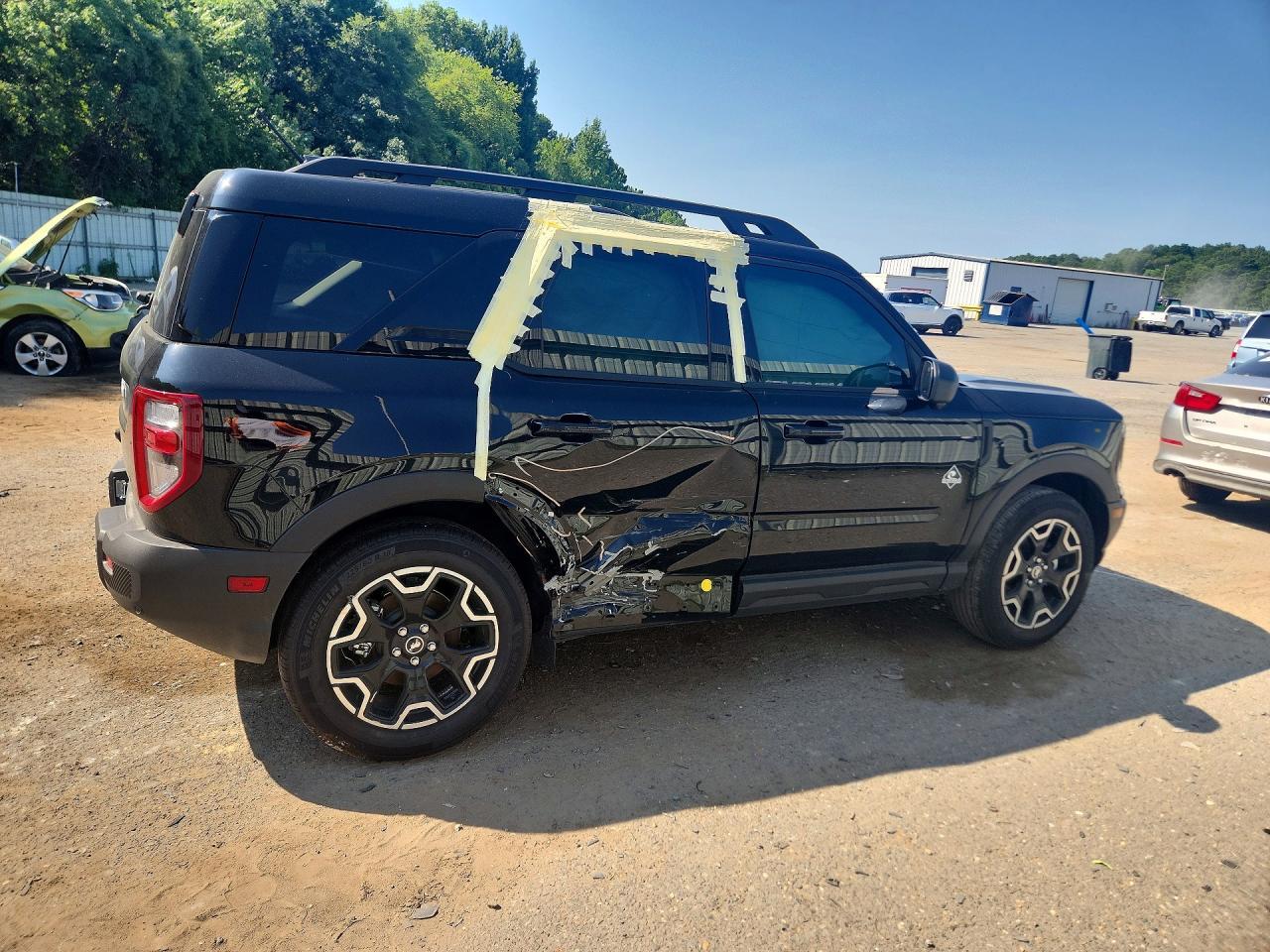 2025 Ford Bronco Sport Outer Banks - zdjęcie 3
