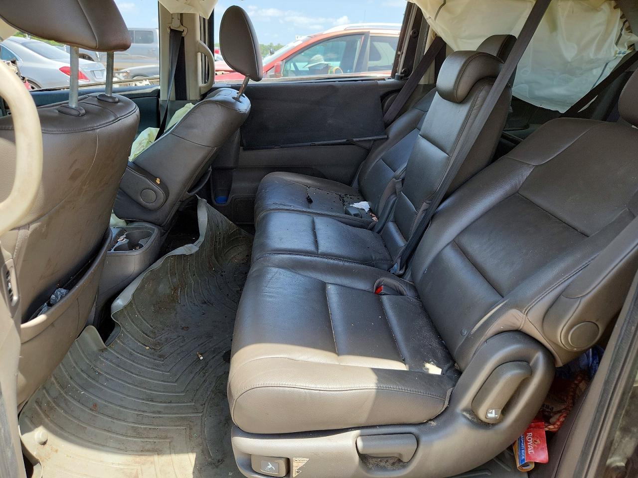 2013 Honda Odyssey Touring - zdjęcie 11
