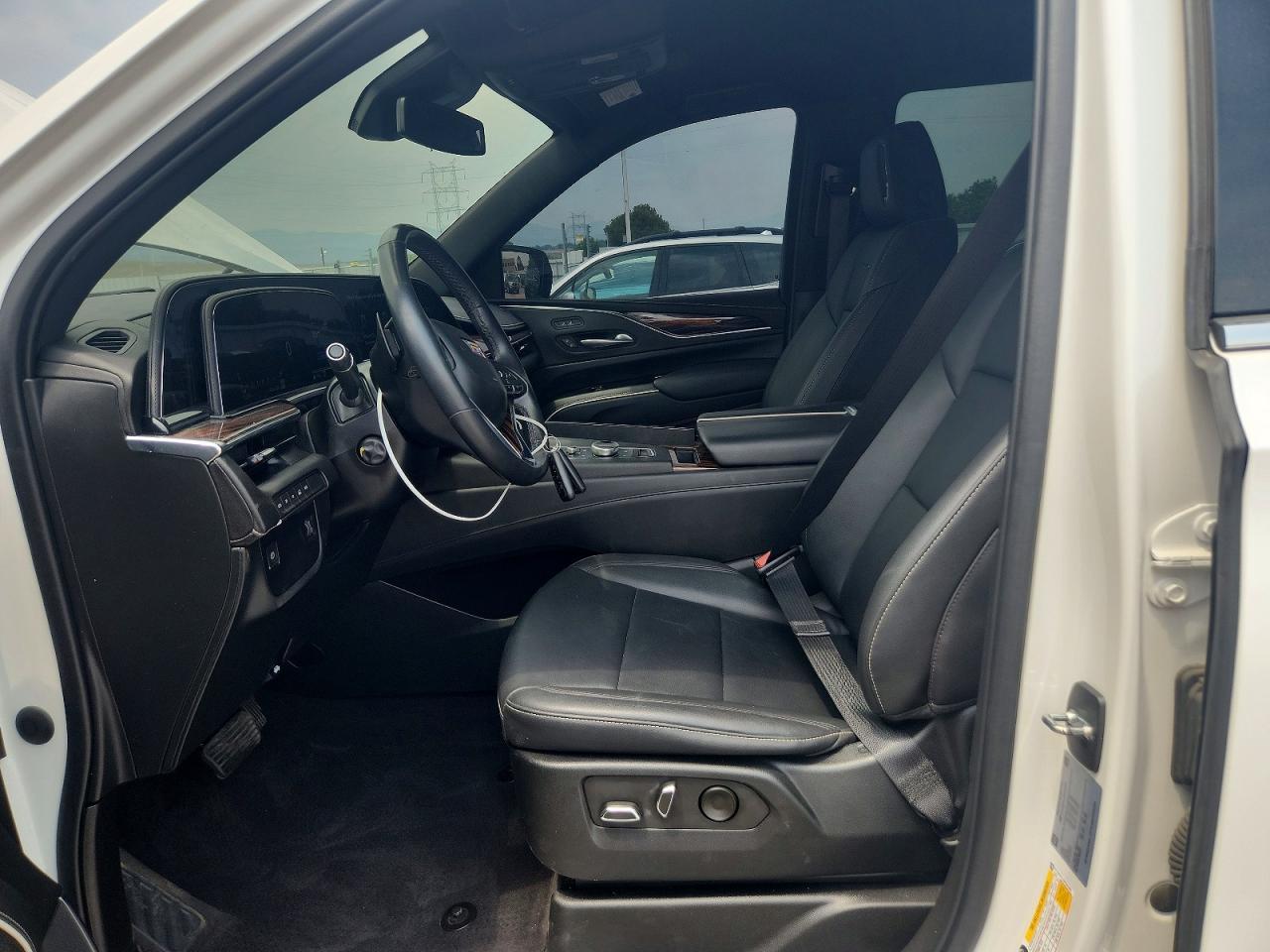 2022 Cadillac Escalade Luxury - zdjęcie 7