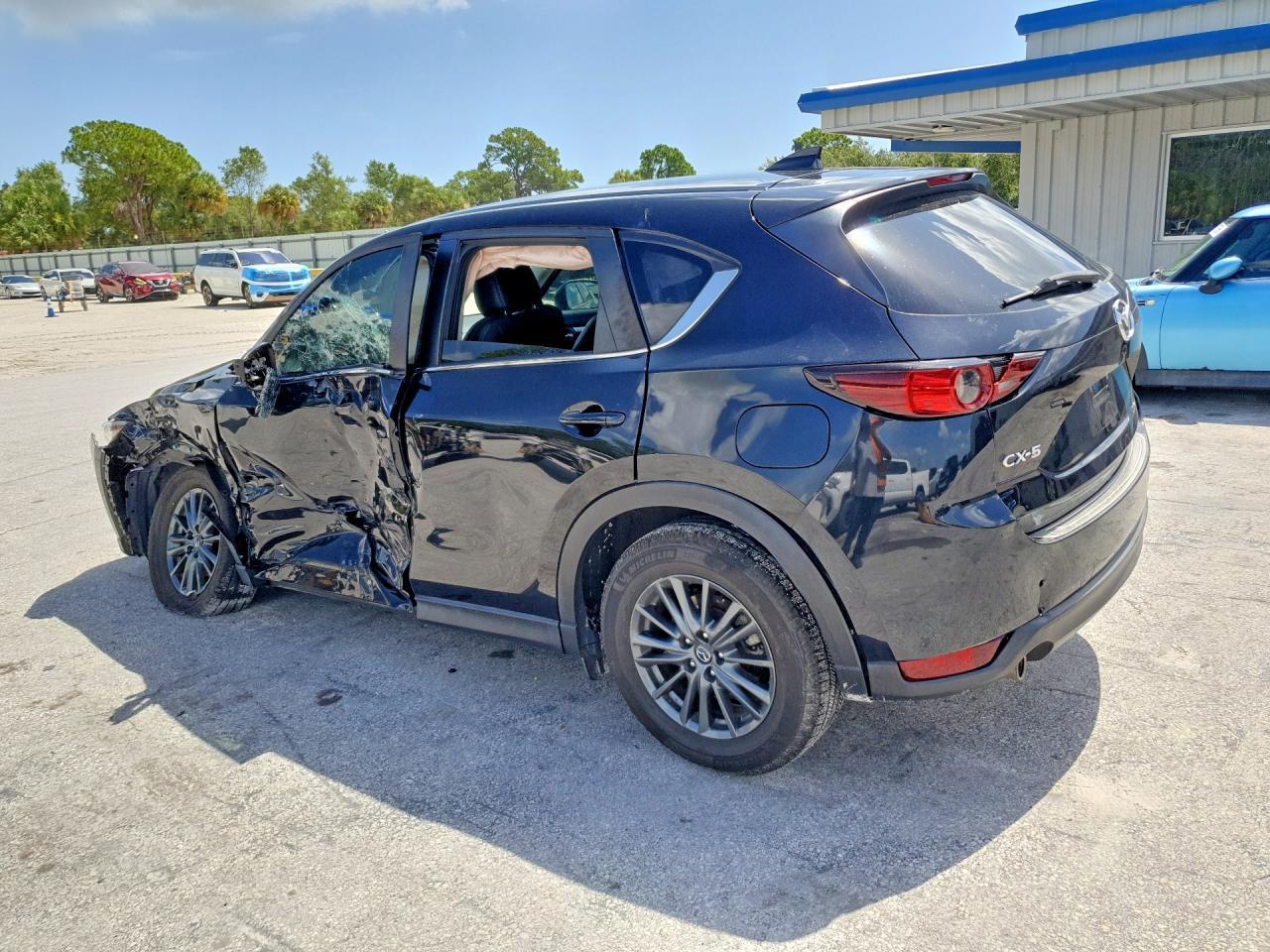 2021 Mazda Cx-5 Touring - zdjęcie 2