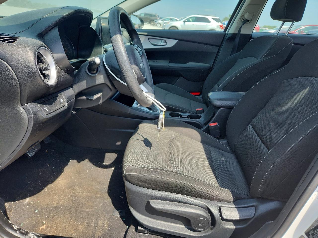2024 Kia Forte Lxs - zdjęcie 7