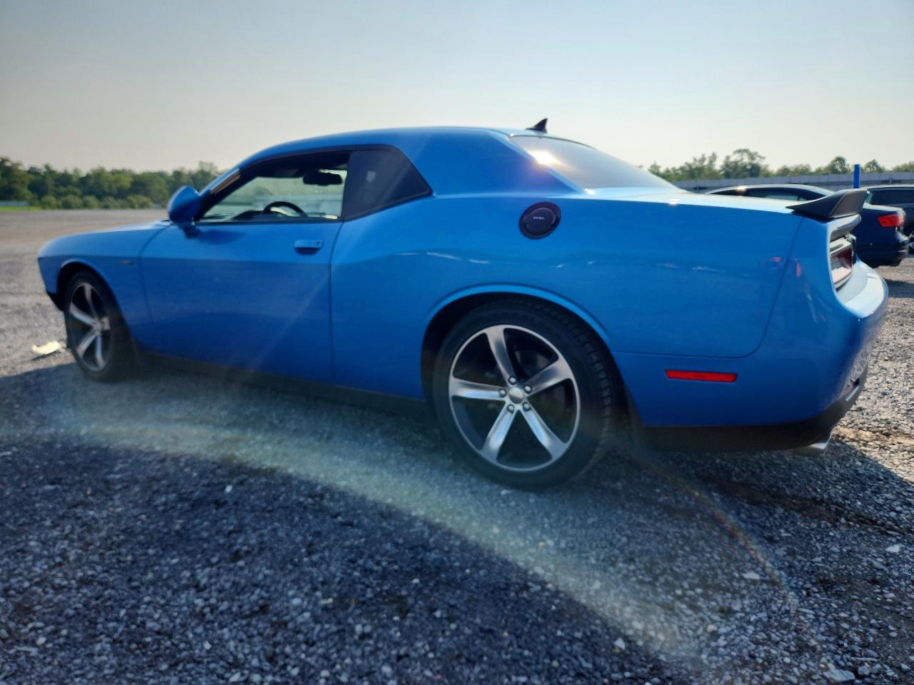 2016 Dodge Challenger R/T - zdjęcie 2