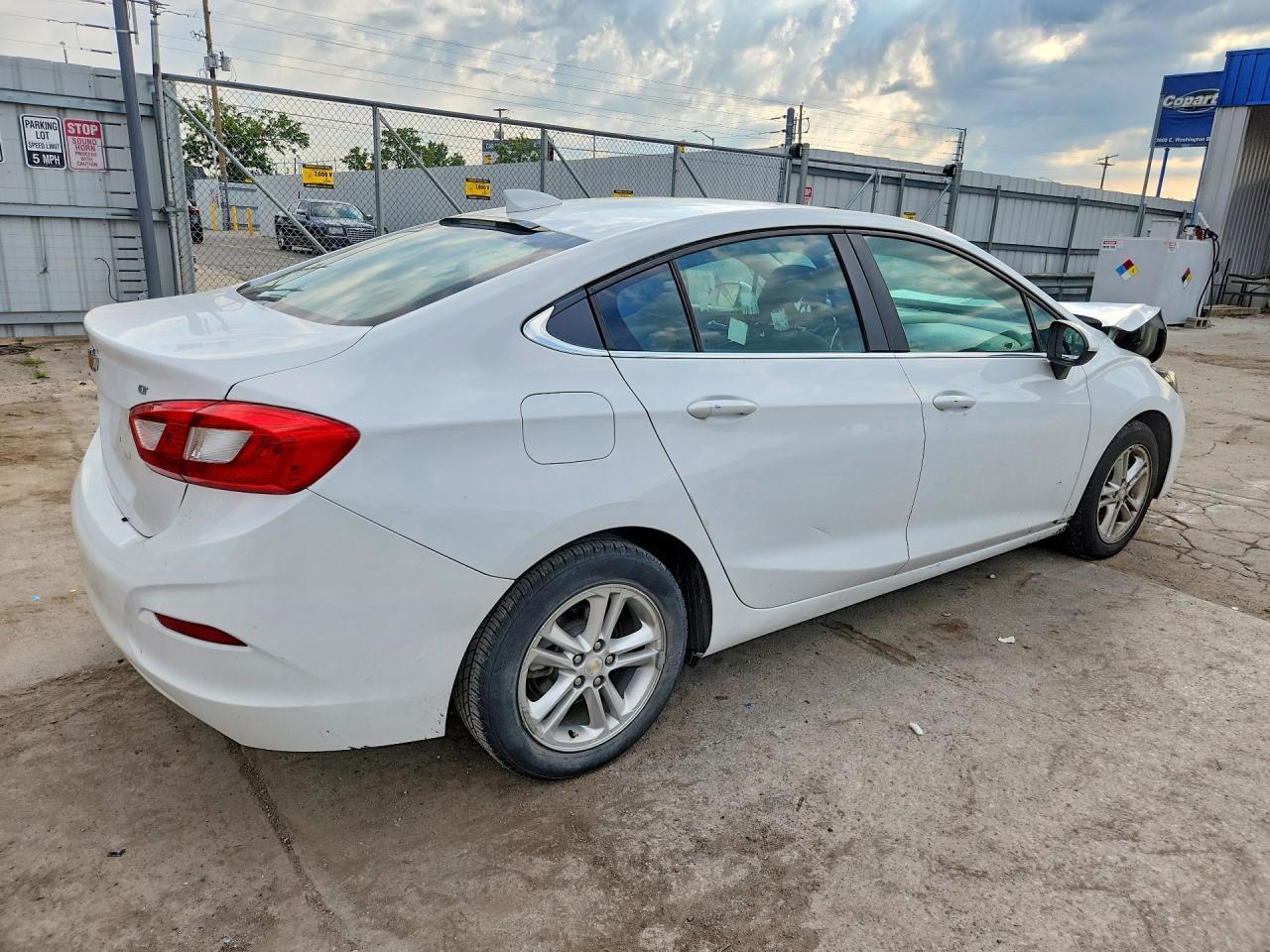 2016 Chevrolet Cruze Lt - zdjęcie 3