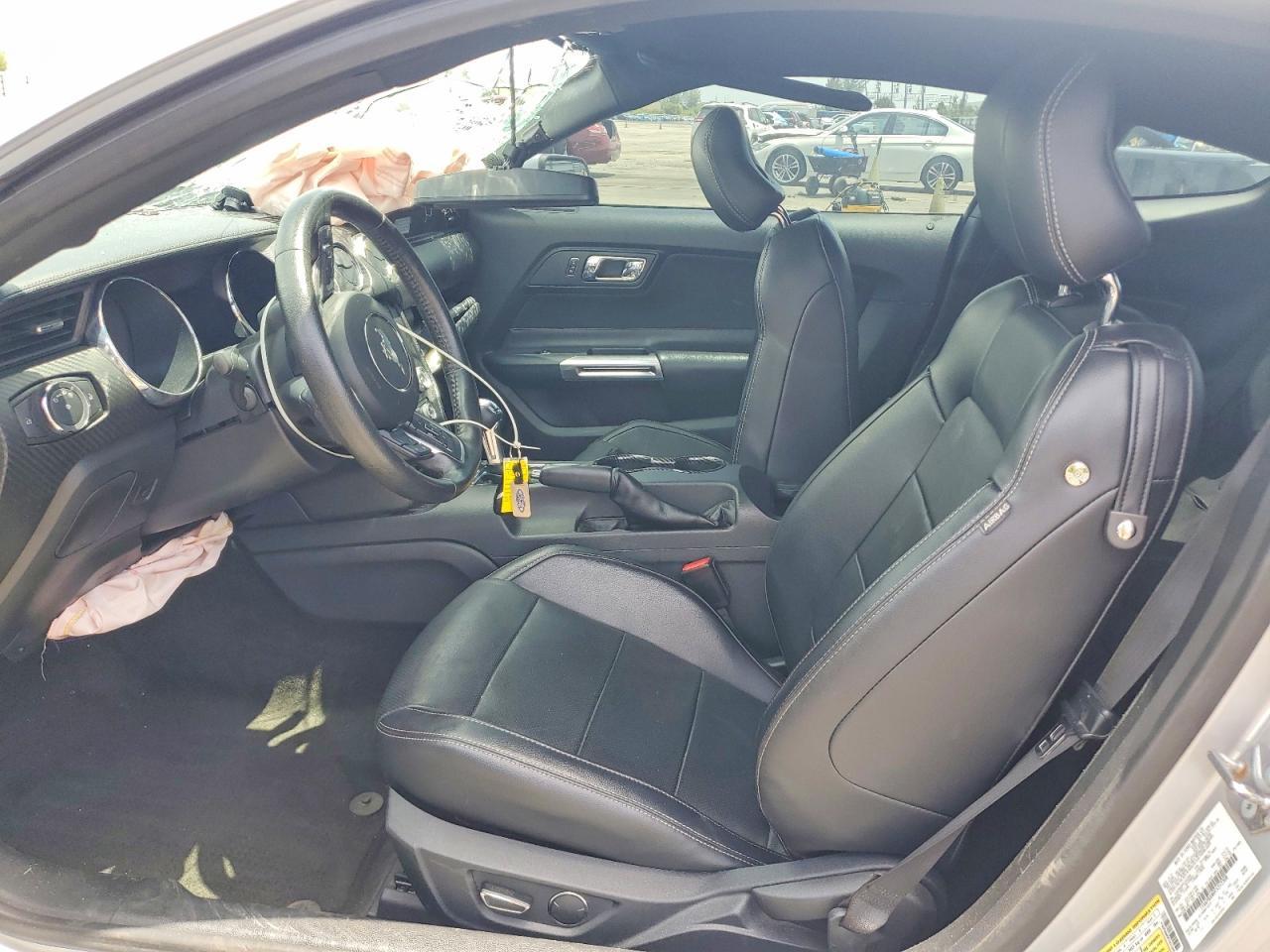 2015 Ford Mustang - zdjęcie 7