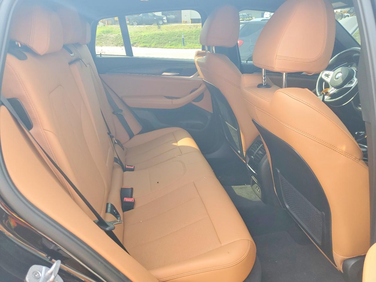 2025 BMW X4 xDrive30I - zdjęcie 10