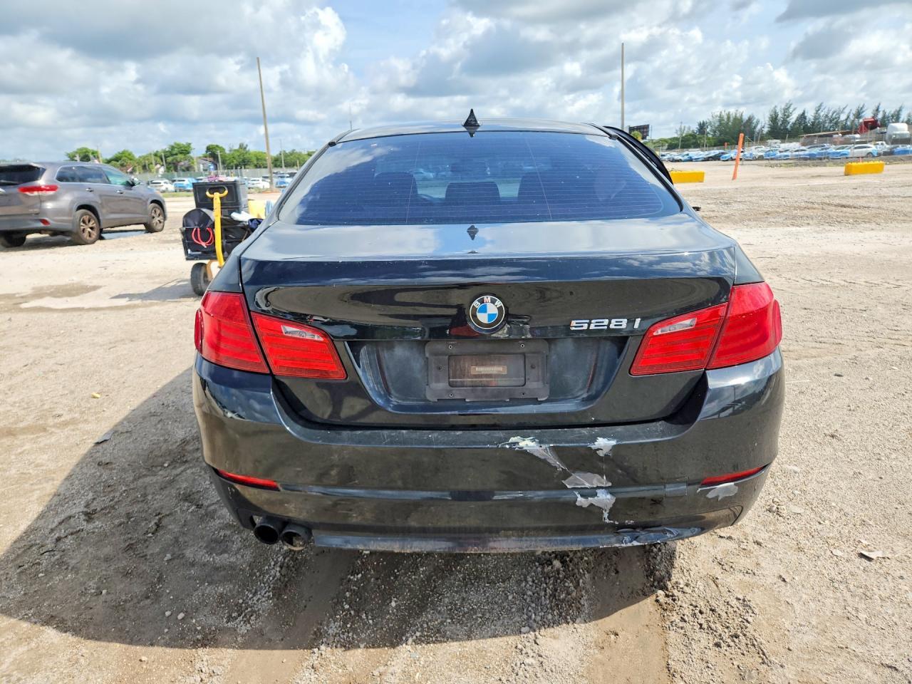 2013 BMW 528 I - zdjęcie 6