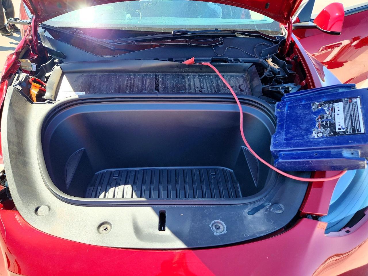 2025 Tesla Model Y - zdjęcie 11