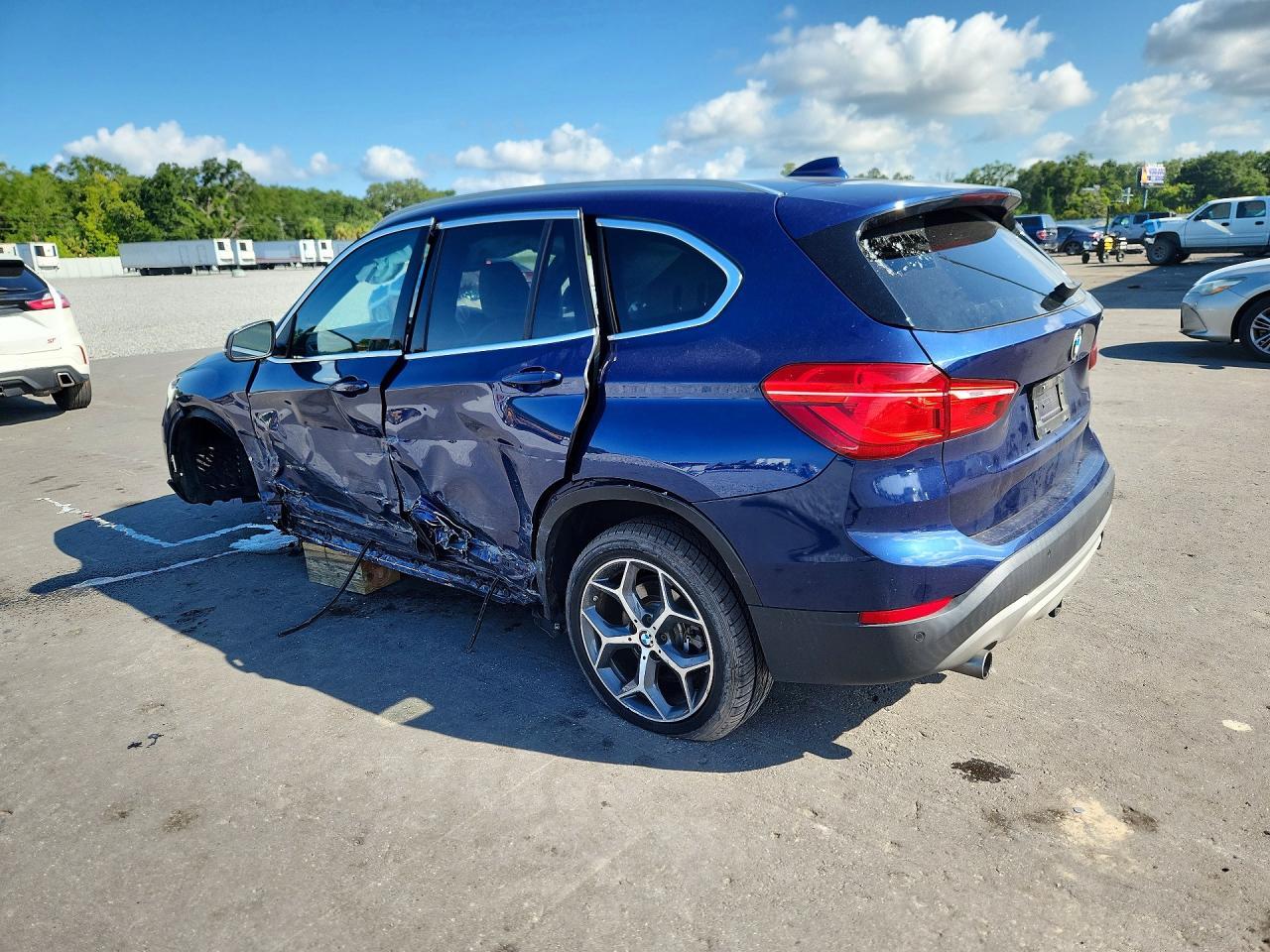 2017 BMW X1 Sdrive28I - zdjęcie 2