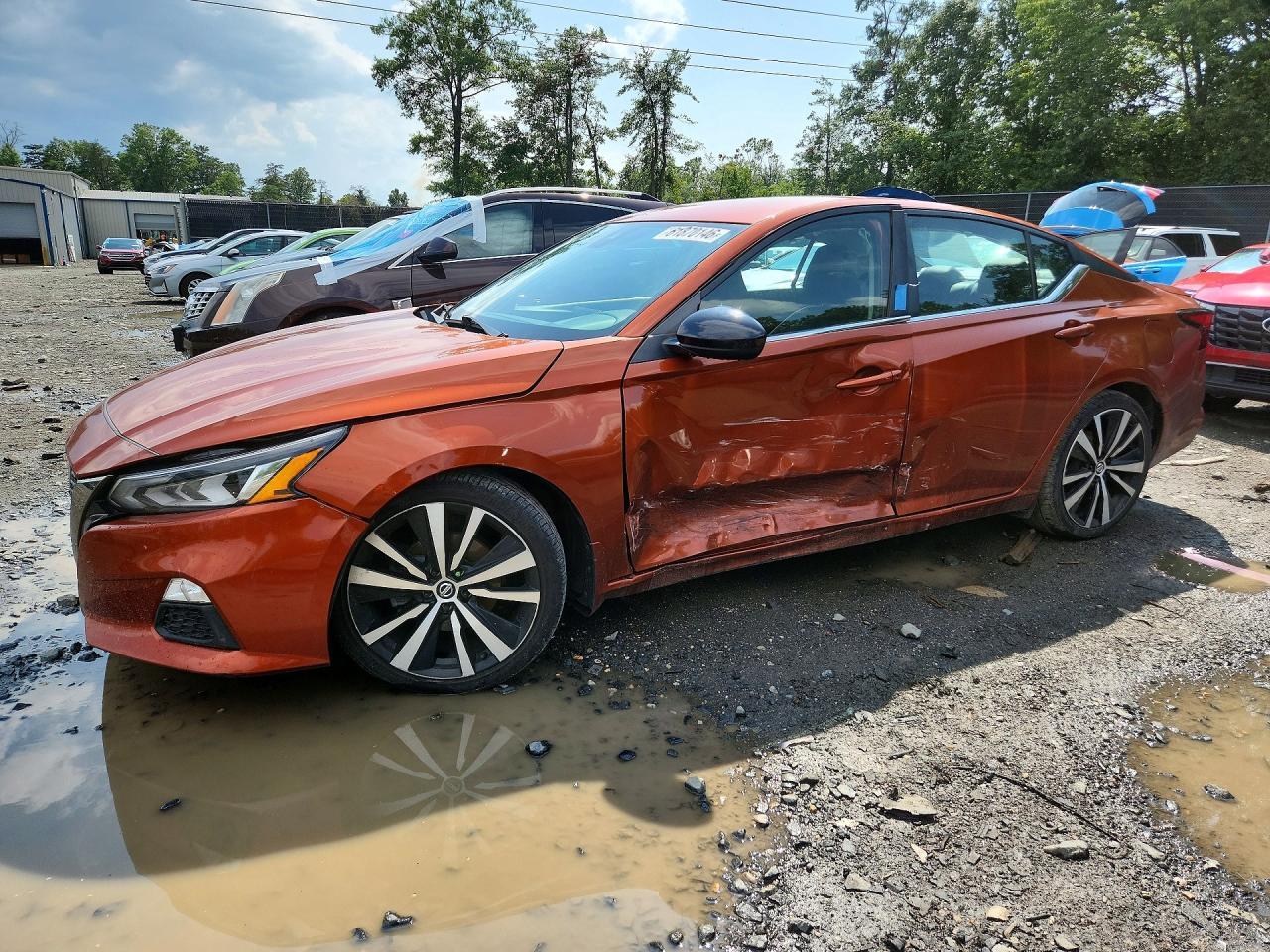 2022 Nissan Altima Sr - zdjęcie główne