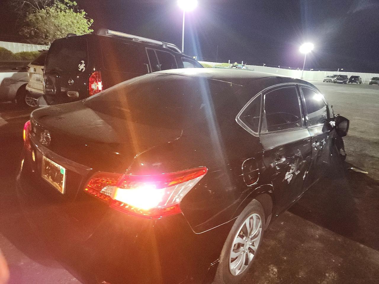 2015 Nissan Sentra S - zdjęcie 3