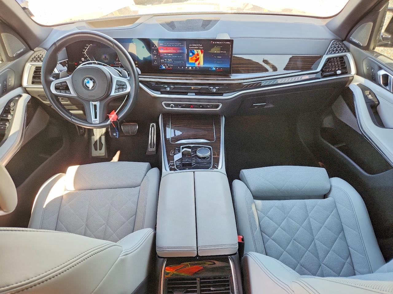 2025 BMW X5 M60I - zdjęcie 8