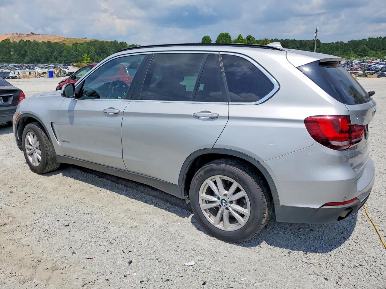 2015 BMW X5 xDrive35I - zdjęcie 2