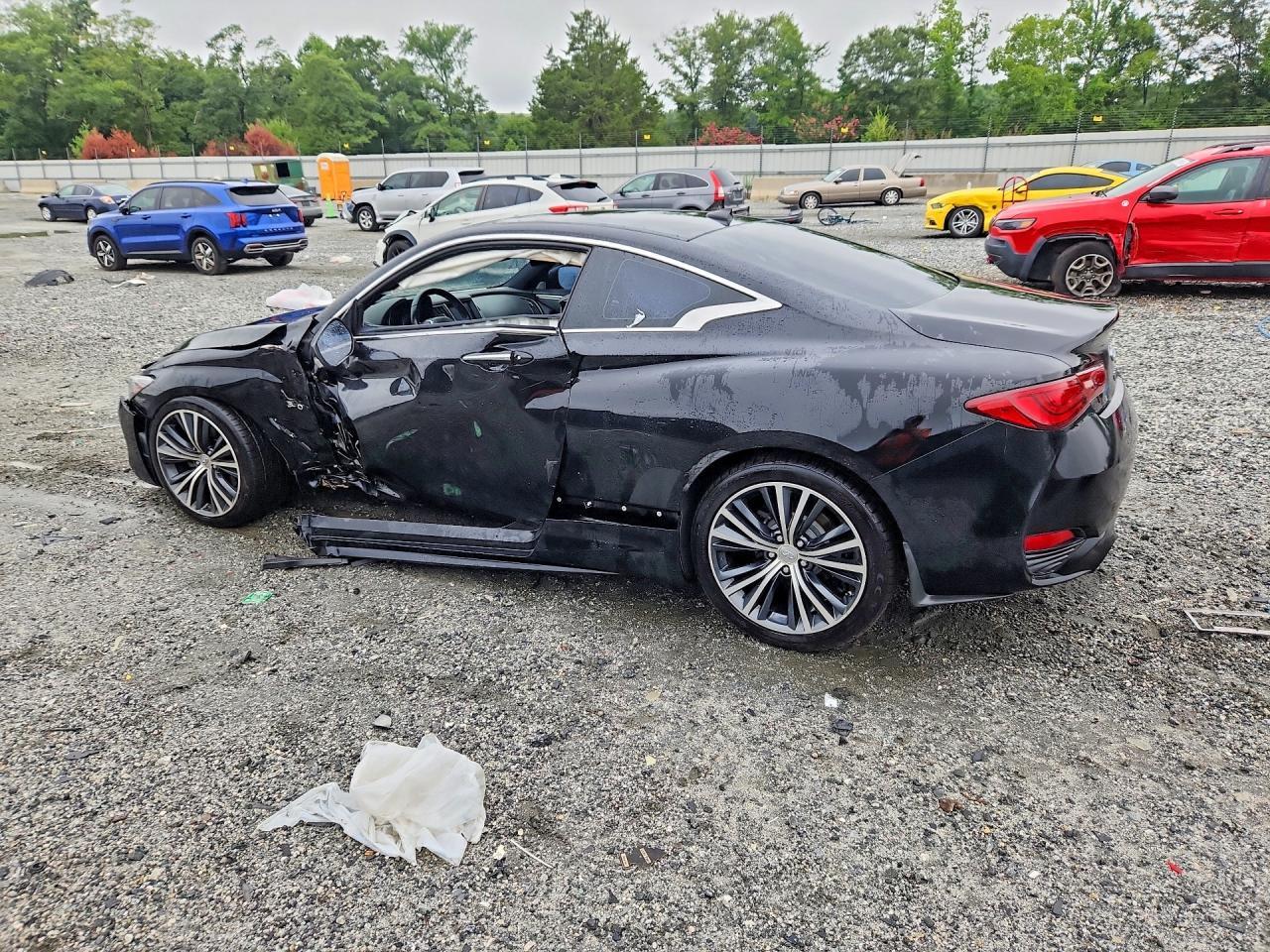 2018 Infiniti Q60 3.0T Luxe - zdjęcie 2