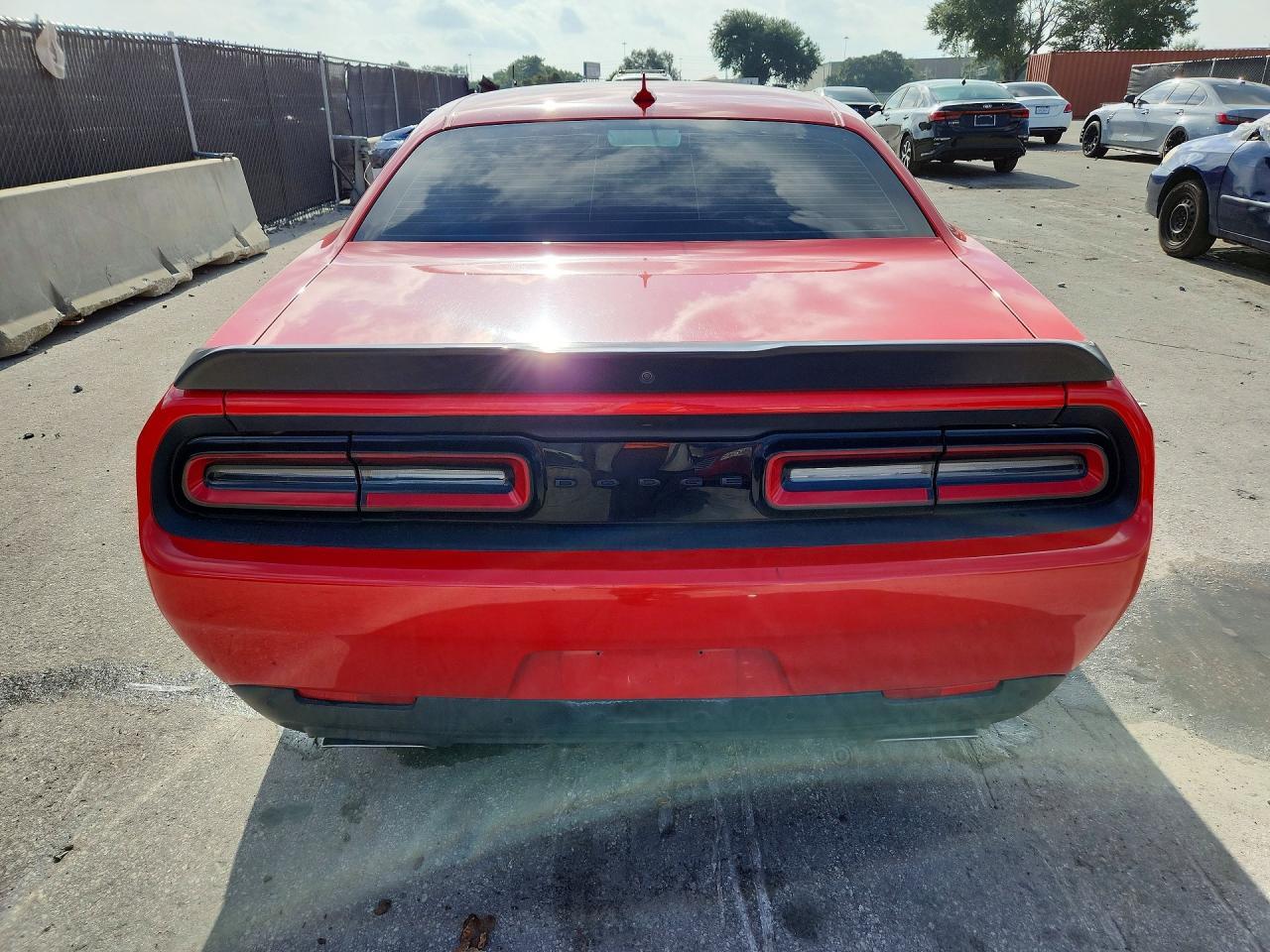 2022 Dodge Challenger R/T - zdjęcie 6