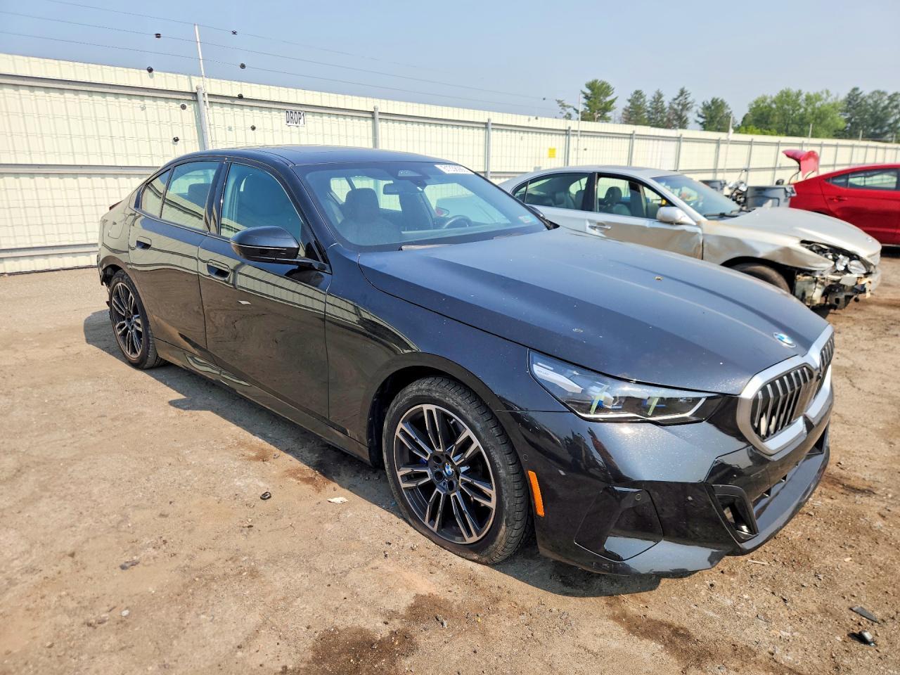 2025 BMW Seria 5 530i - zdjęcie 4